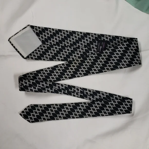 Vintage Wemlon by Wembley Vertical Diamond Patterned Stripes 4" Wide Necktie - Picture 5 of 10